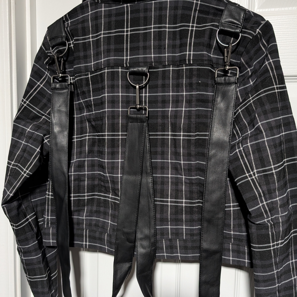 Killstar Black Plaid Blazer with Pentagram Detail - Picture 3 of 4